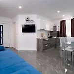 Providenca Annex Апартаменты *