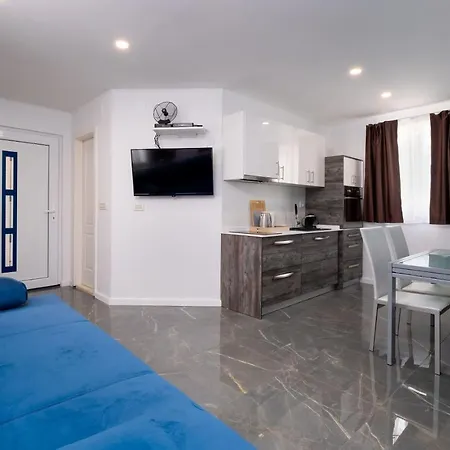 Providenca Annex 아파트 *